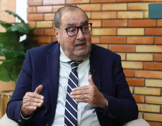 لشكر: قرار “الساعة” بيد الملك والحكومة .. والتقارب مع الأغلبية تفرضه “الديمقراطية الاجتماعية”