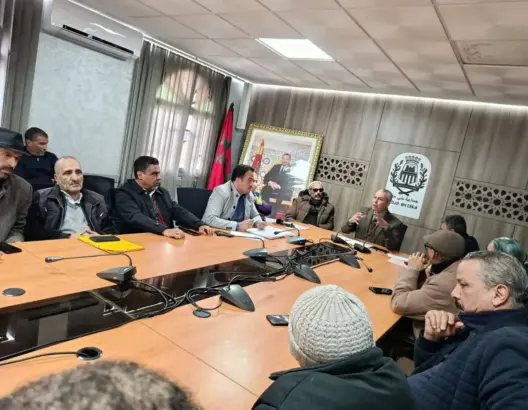 نقابة موظفي الجماعات الترابية تناقش تحسين ظروف العمل والأجور مع جماعة بني ملال