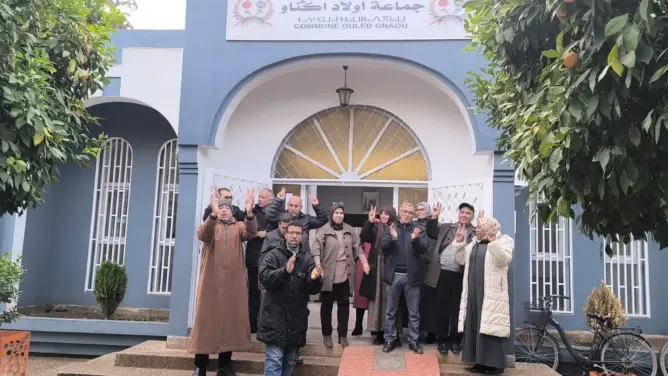 بسبب تجميد مستحقاتها المالية.. شغيلة جماعة أولاد أكناو ببني ملال تنتفض وتتوعد بالتصعيد