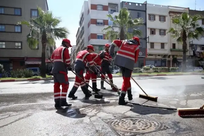 دفتر تحملات جديد لقطاع النظافة بالبيضاء .. ثورة في الخدمات وكاميرات لمراقبة العمال