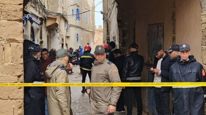 مصرع سيدة ورضيعها في انهيار منزل بحي الملاح بالصويرة