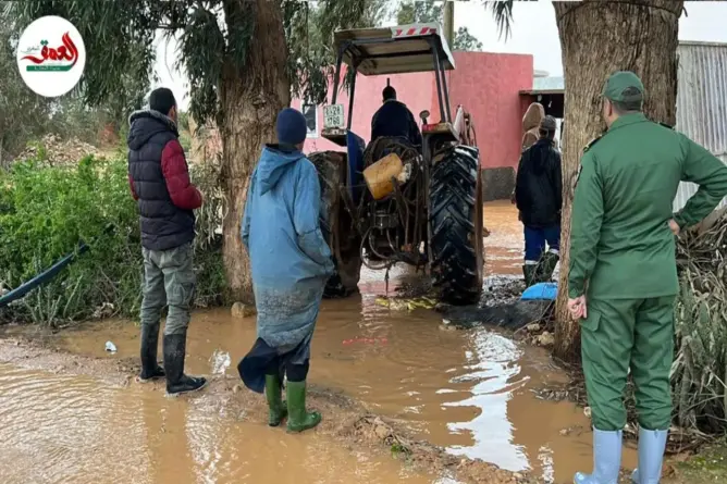 مياه الأمطار تغمر منازل نواحي الجديدة