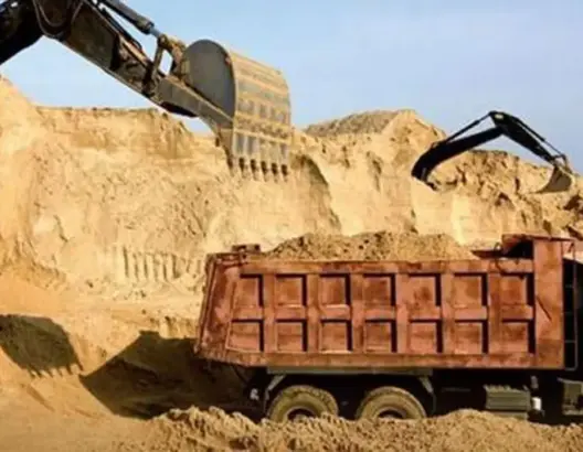 عشرات الشكايات من طرف الأسر.. مقالع تواجه اتهامات باجتثاث الغابات وإلإضرار بالسكان