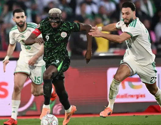 عصيد للجماهير الجزائرية: حاربوا “العدو الداخلي” بدل البحث عن “كبش فداء” خارجي