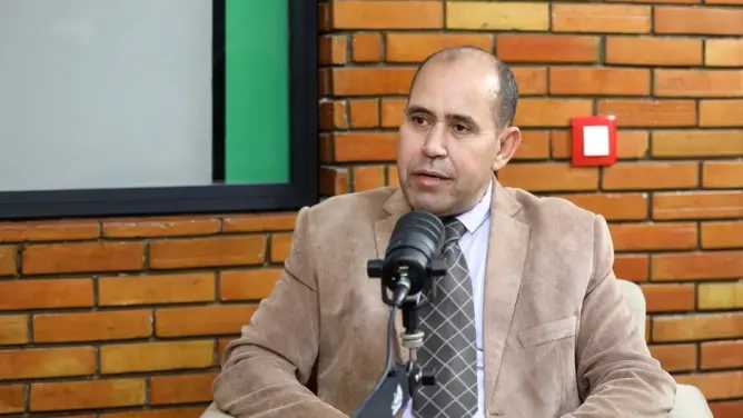 أمقران: تنجداد نموذج للتعايش القبلي والجنوب الشرقي يدفع ثمن تقسيم ترابي “هجين” (فيديو)