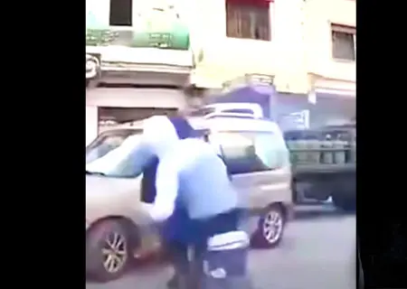 أمن فاس يوقف شخصين عرضا سيدة للسرقة وتسببا في حادثة سير