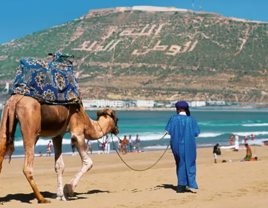 المغرب يتفوق على مصر ويتصدر المنافسة السياحية في شمال إفريقيا