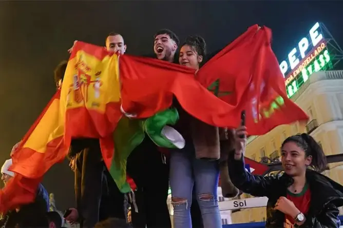 المغاربة في صدارة اقتصاد الجارة الشمالية.. 373 ألف عامل يعززون “سيادة” اليد العاملة بإسبانيا