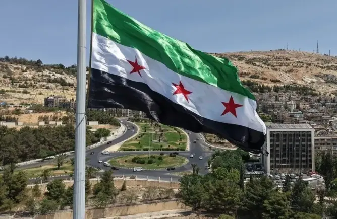 الحزب السوري الحر يدين “مجزرة سجن الطبقة” ويصفها بالجريمة الإرهابية