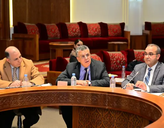 المعارضة تحذر من “إضعاف” دور العدول وتنتقد فتح المهنة أمام “الشعب غير القانونية”