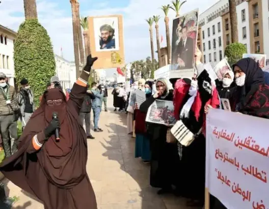 بعد انسحاب “قسد”.. الغموض يلف مصير مغربيات محتجزات بسوريا وعائلاتهن تطالب المغرب بتدخل عاجل