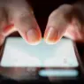 علماء أمريكيون يحذرون: الذكاء الاصطناعي يوهم الأطفال بوجود أشخاص حقيقيين داخل الهواتف