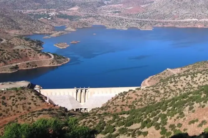 بعد 7 سنوات من الجفاف.. هل تنقذ سدود المغرب مياه الأمطار الأخيرة من الضياع؟