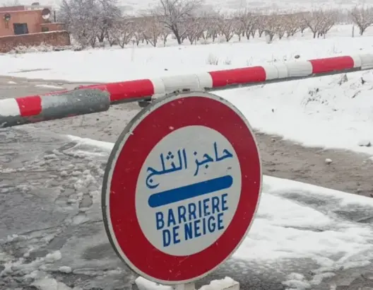 شبح العزلة يخيّم على الجنوب الشرقي .. الثلوج تقطع أزيد من 10 محاور طرقية