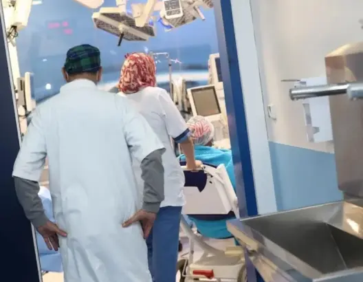 القطاع الخاص يلتهم 79% من تعويضات “AMO تضامن”.. وثغرات قانونية تقصي مليونا ونصف مغربي من التغطية