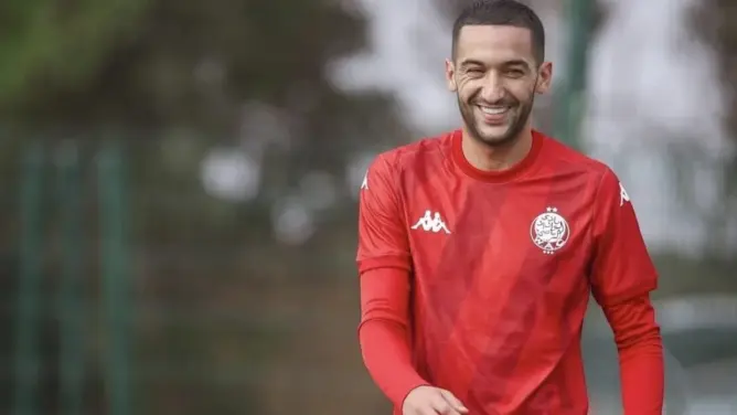 “العشب الاصطناعي” يُبعد حكيم زياش عن مواجهة “مانييما يونيون” رفقة الوداد