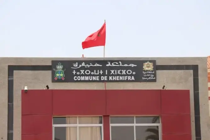 “خلل” في ترتيب الأولويات يجر انتقادات على جماعة خنيفرة