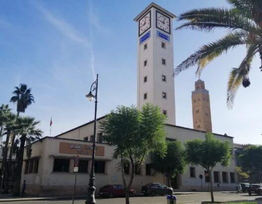 الأغلبية بجماعة وجدة تنظم للمعارضة لإسقاط نقطة إحداث "شركة النقل والتنقلات"