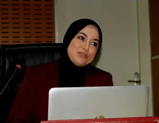 التربية الإعلامية في العصر الرقمي: الحاجة إلى التفكير النقدي لمواجهة الأخبار الزائفة