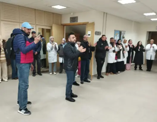 احتجاجات الأطر الصحية بوجدة تقود إلى اجتماع مع والي جهة الشرق لبحث مطالبها