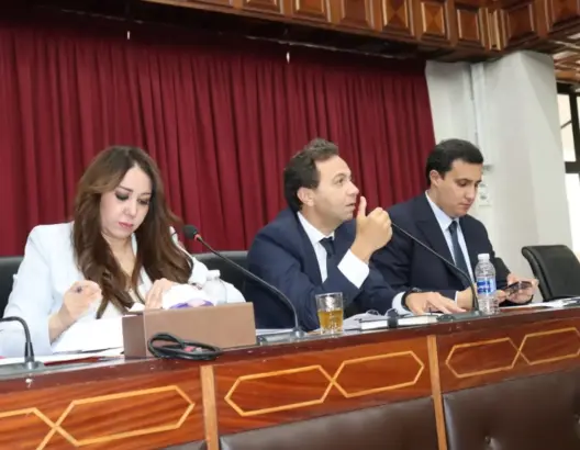 “سلايتية” مجلس البيضاء يعطلون المليارات.. غياب 182 منتخبا يفرمل استثمارات الماء والكهرباء بالجهة