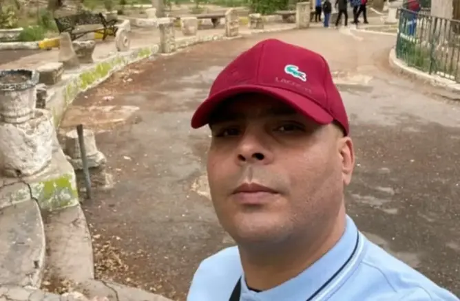 “كل الخبز واسكت” داخل المحكمة.. الجزائر تسجن نقابيا 10 سنوات وأمنستي تصف الحكم بـ”الجائر”