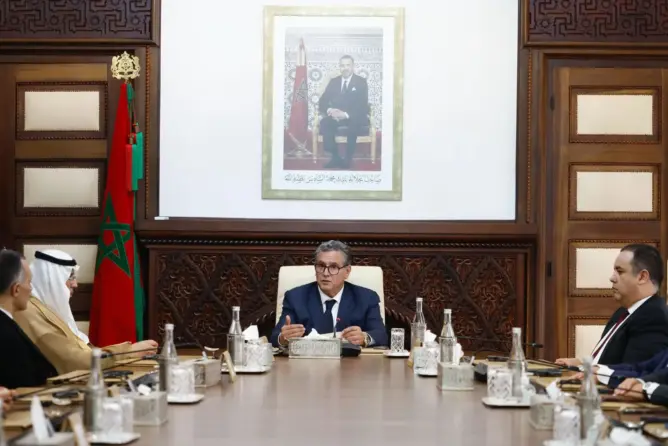 أخنوش يؤكد تسريع تنزيل “عرض المغرب” للهيدروجين الأخضر خلال استقبال مستثمرين وطنيين ودوليين