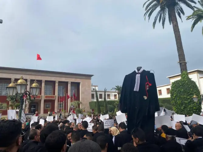 المحامون يحسمون موقفهم.. جمعية الهيئات تقرر مواصلة التوقف عن تقديم الخدمات المهنية