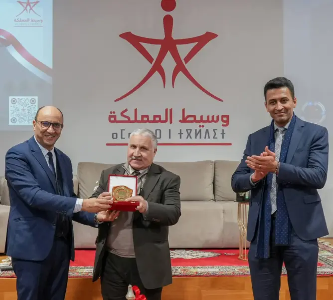 تنسيقية للدكاترة تبارك تكريم المفتش العام للتعليم وتتطلع لتسوية ملفها