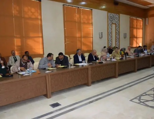 العيون.. اتهامات بـ”التوظيف على المقاس” تفجر مواجهة بين منتخبين ومدير شركة الكهرماء