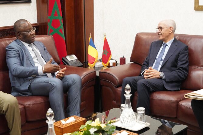 إالطالبي العلمي يستعرض التجربة البرلمانية المغربية أمام رئيس المجلس الدستوري التشادي