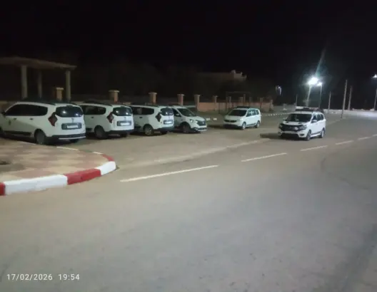 مسيرة احتجاجية لسيارات الأجرة تنطلق من الزاك نحو الرباط تنديدا بـ”البلطجة” وتجاهل السلطات