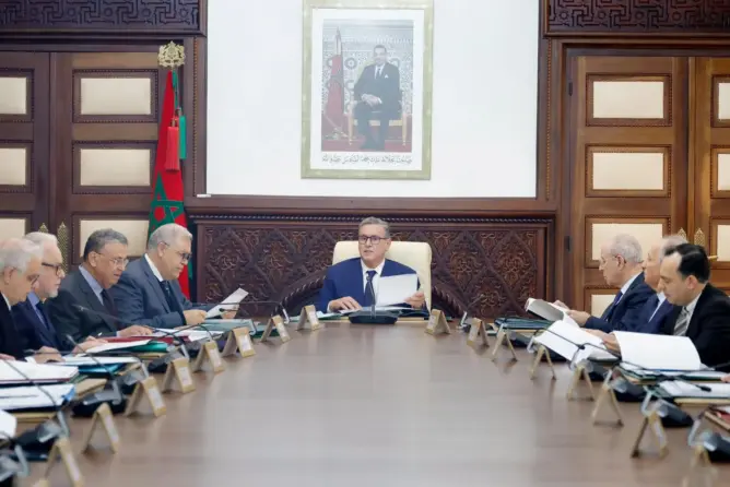 الحكومة تتجه إلى تحويل مختبر التحاليل والأبحاث الكيميائية إلى شركة مساهمة