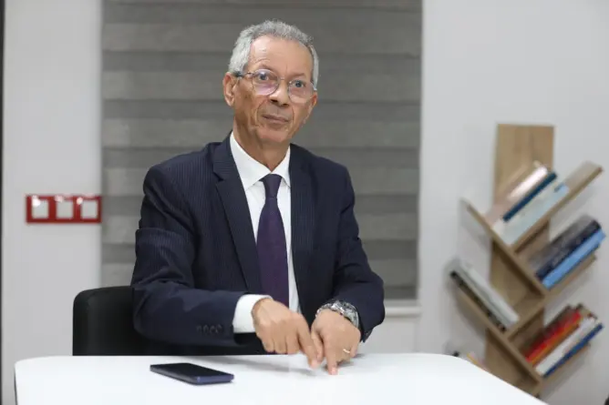 رئيس مجلس المنافسة لـ”العمق”: توصية “رأسمال الصيدليات” غير ملزمة وهدفنا حماية القطاع من الإفلاس