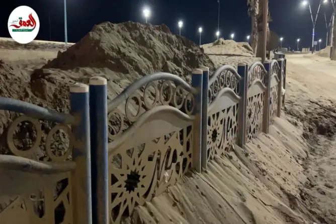 مهدية تحت الحصار الرملي بسب زحف الرمال على شوارع المدينة