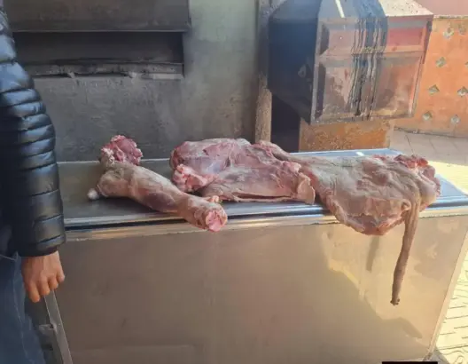 ضبط نحو 100 كيلوغرام من اللحوم الفاسدة بأكلموس ووضع جزار تحت الحراسة النظرية