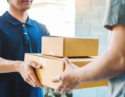 الحكومة تتجه لإنهاء “احتكار” الدولة للبريد السريع وفتح المجال أمام الخواص