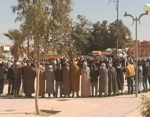 فكيك.. إضرام مواطن النار في جسده يُشعل احتجاجات بتالسينت