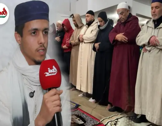 يوسف صوت شجي يؤم المصلين بأزمور