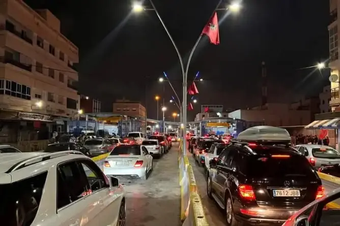 زحف مغاربة مليلية نحو الناظور.. عيد الفطر يعيد دفء العائلة رغم طوابير العبور