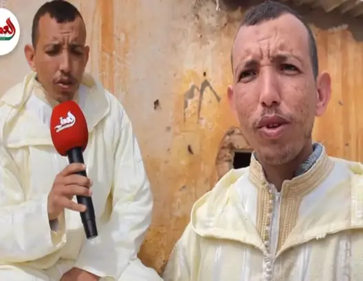 مغربي يقلد أشهر قراء القرآن