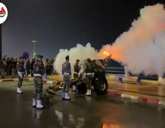 7 طلقات مدفعية بالجديدة احتفالا بالعيد