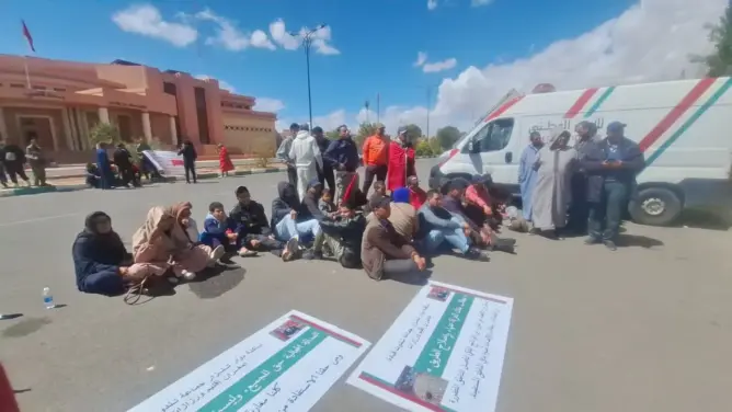 ساكنة دواوير بـ”تندوت” و”إمي نولاون” يحاصرون عمالة ورزازات بمطالب فك العزلة (فيديو)