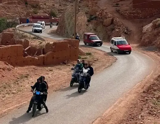 عزلة الطرق تخرج ساكنة تلوات بورزازات للاحتجاج في مسيرة غاضبة للمطالبة بتدخل عاجل