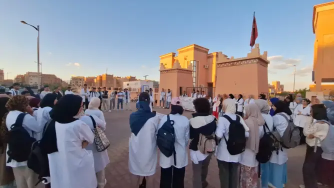 ممرضو الغد بورزازات يحتجون للمطالبة بالتعويض عن التداريب الاستشفائية وتوفير مناصب مالية كافية