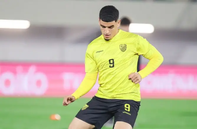 بنجديدة.. “ماكينة أهداف” المغرب الفاسي المُتربِّصة بعرش البوساتي التاريخي