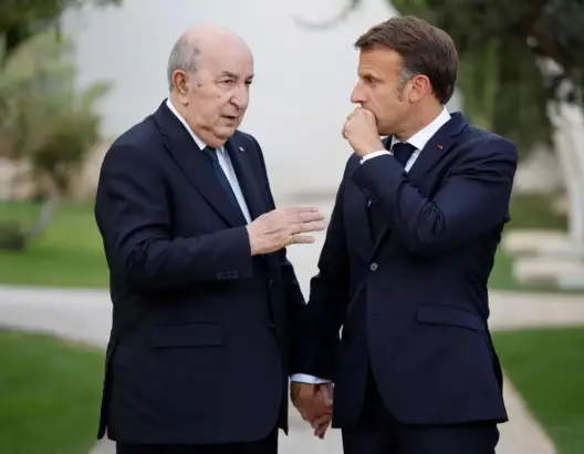 فرنسا تتهم إيران والجزائر بـ”إرهاب الدولة”.. والأخيرة ترد بـ”الاستنكار والازدراء”