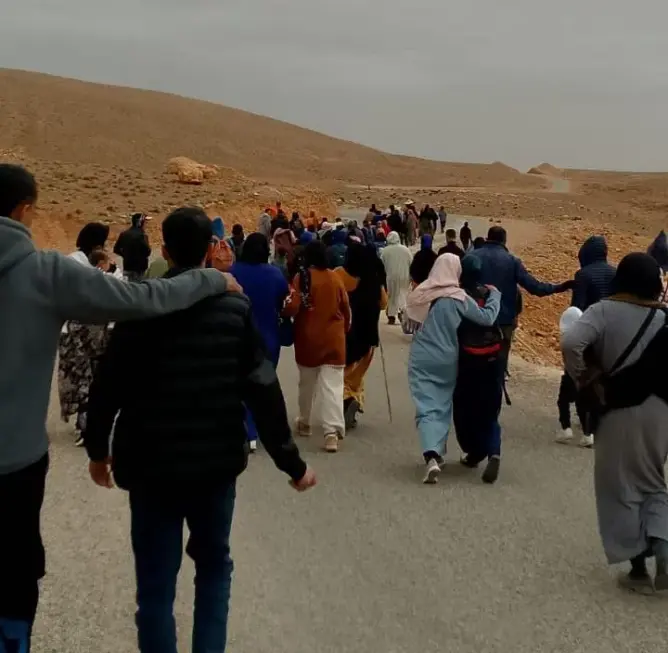 مسيرة الأقدام بإقليم تنغير.. ساكنة “اسومار” تنتفض ضد العزلة والتهميش