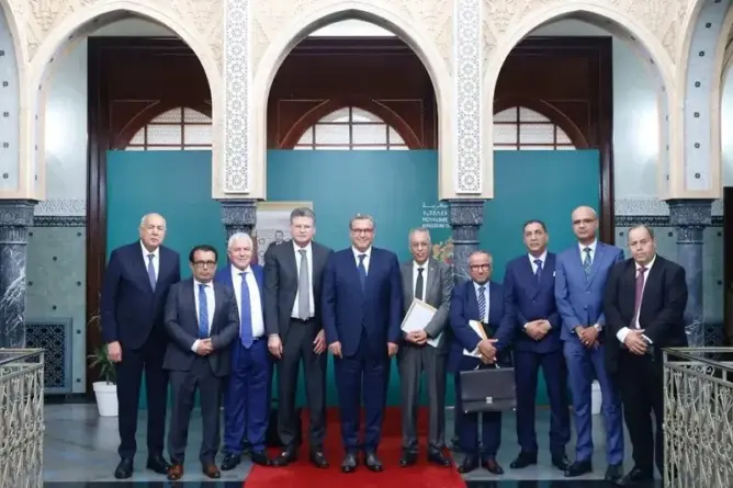 أخنوش يحيل النسخة المعدلة من قانون المحاماة على البرلمان
