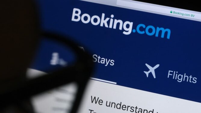 شركة Booking، الرائدة عالميا في حجوزات السفر